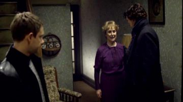 El papel tapiz del pasillo en Sherlock Holmes (Benedict Cumberbatch) en Sherlock