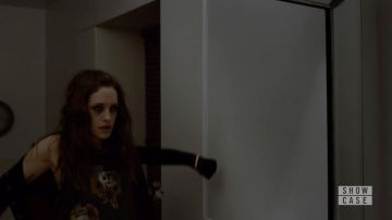 The tank top Chaser of Darlene (Carly Chaikin) in Mr. Robot