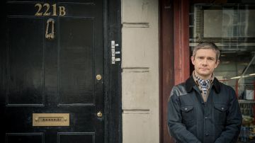 La placa "Cartas" en 221B Baker Street en Sherlock
