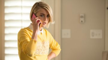 The sweater yellow Tory Burch worn by Meredith (Julianne Hough) in Dirty Grandpa