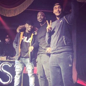 El suéter negro de Sultan giró en su cuenta de Instagram