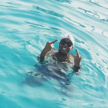 Gorra blanca de Sultán en Nueva York en su cuenta de Instagram