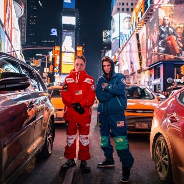 Le blouson Supreme x The North Face Trans Antarctica Expedition de Gian­carlo Purch aka Bla­zen­dary sur son compte Instagram