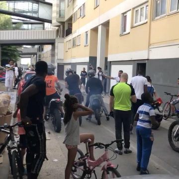 The nike tn 75 grey Sultan on his account Instagram