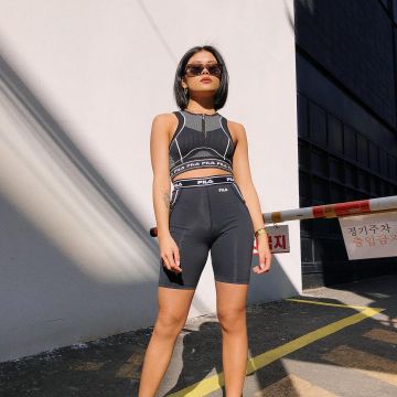 Le short fila noir porté par julia dang vus sur instagram