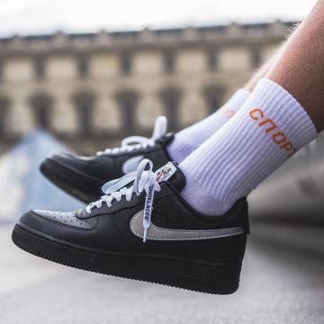 Los calcetines Gosha que lleva el influencer TheHypedKid en su cuenta de instagram