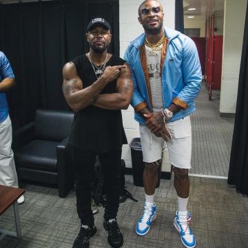 The pair of shoes jordan 1 off white blue worn by PJ Tucker on his account Instagram