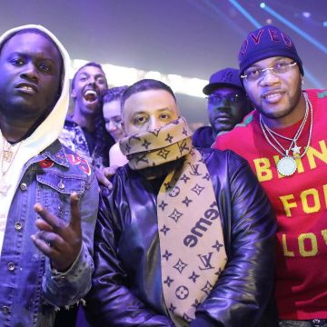 L'écharpe Louis Vuitton x Supreme de DJ Khaled sur son compte Instagram