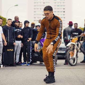 la gorra de boston vista en la cuenta de Instagram de Alrima