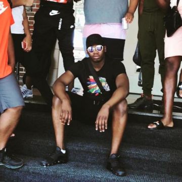 Sneakers black Nike Vapormax views on a post to Instagram of Naza