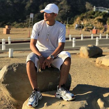 Zapatillas Balenciaga Triple S de Houssem Aouar en su cuenta de Instagram