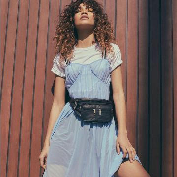 The maxi Dress belt sport corset style blue Zendaya on his account Instagram