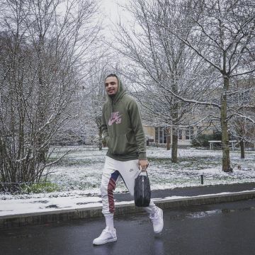 The hoody Nike SB ICON that door Layvin Kurzawa on his post Instagram