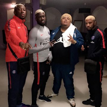 the pants nike seen on the account Instagram of Naza