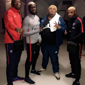 Sneakers black Nike Air Huarache on the post Naza on Instagram