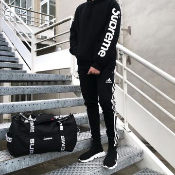 La velocidad Balenciaga Trainer que lleva el influencer Amir Lzn en su Instagram