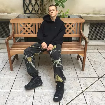 Les sneakers Untempo x Supreme de Raphael Dagain sur son compte Instagram