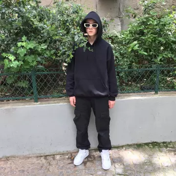 Les sneakers Jordan 4 de Raphael Dagain sur son compte Instagram