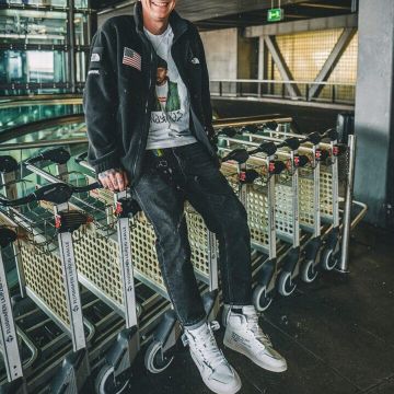 Les Jordan 1 Off-White blanches que porte l'influenceur et youtubeur Willy Iffland sur son Instagram