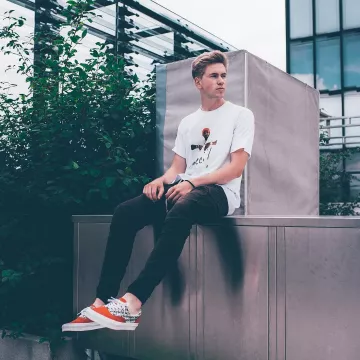 The Vans 95 DX Fear of God that brings the influencer Nicholas "rebxlll" on his Instagram