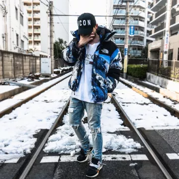 La chaqueta Supreme TNF Baltoro que lleva el influencer japonés Ballin Jp en su Instagram
