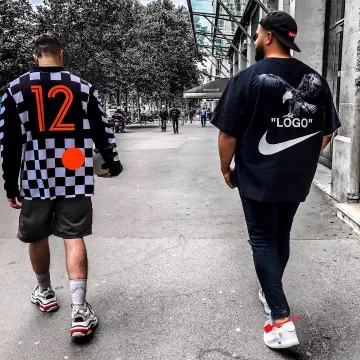 La Balenciaga Triple S plateada que luce el influencer Ryan Murad en su Instagram