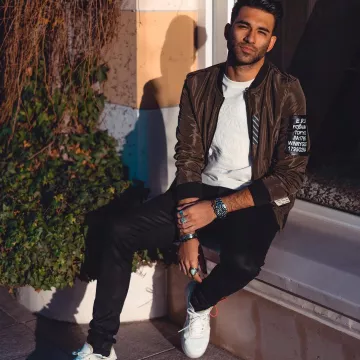 sneakers Nike Air Force 1 Low X off White views on the account Instagram of Anil B