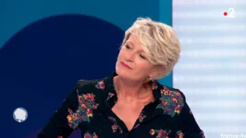La combinaison imprimée de Sophie Davant dans C'est au programme du 26/06/2018