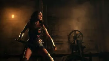 La réplique officielle de l'épée "Godkiller" utilisée par la Princesse Diana de Themyscira / Diana Prince (Gal Gadot) dans Justice League