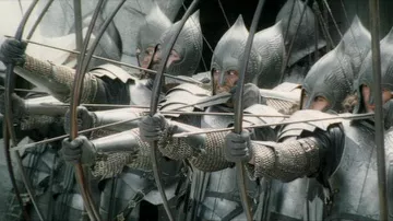 The limited edition replica of the helmet of the army of Gondor in The lord of the rings : the return of The king