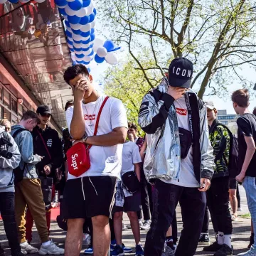 La chaqueta metálica Supreme TNF que el influencer Hyped Jason lleva en su Instagram