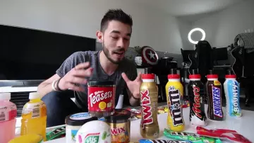 The drink Snickers in the video the best sweets drink at the mars snickers m&ms Adri Geek