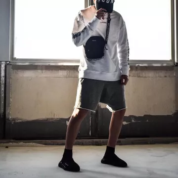 El triple negro Balenciaga Speed Trainer que lució el influencer Hyped Jason en su Instagram