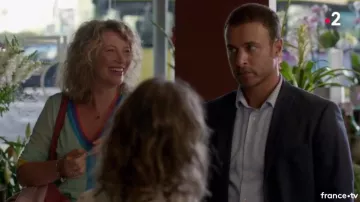 Le pull color block de Candice Renoir (Cécile Bois) dans Candice Renoir S06E03