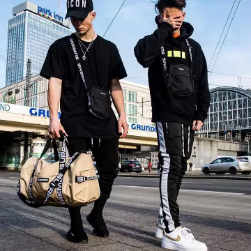 El par de zapatillas Balenciaga Speed Trainer que lleva el influencer Hyped Jason en su Instagram