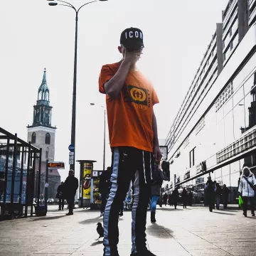 La casquette noir Dsquared que porte l'influenceur Hyped Jason sur son Instagram