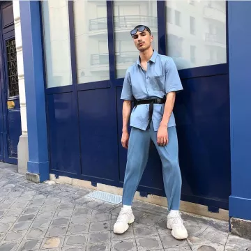 The Adidas sneakers Yeezy 500 on the post Instagram of NCL Gallery