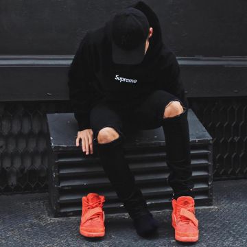 The Nike Air Yeezy 2 Red October what does the influencer Luca Santeramo on his Instagram