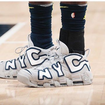 Les Nike Air More Uptempo Nyc grises de Lance Stephenson sur son compte Instagram