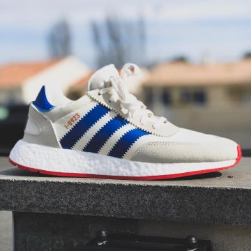 Zapatillas Adidas I-5329 vistas en la cuenta de Instagram de Beerussneaks