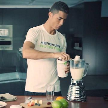 The Nike t-shirt worn by Cristiano Ronaldo on his post Instagram