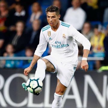 maillot du Real Madrid que porte Cristiano Ronaldo sur son post Instagram