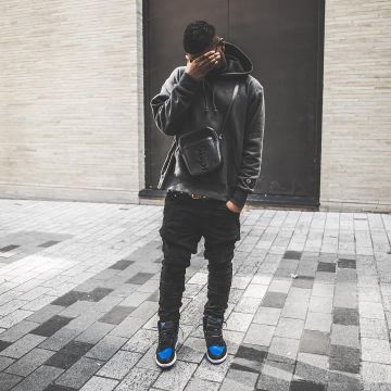 The bag LV Danube Supreme that brings the influencer Vivian Frank on his Instagram