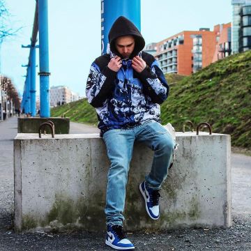 Les sneakers Jordan 1 Game royal que porte l'influenceur Moe Sommer sur son Instagram