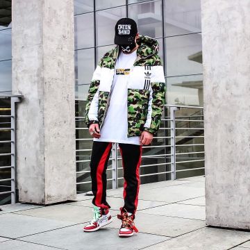 La doudoune matelassée Bape x Adidas que porte l'influenceur Moe Sommer sur son Instagram
