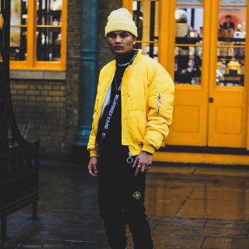 The bag is shoulder Supreme that brings the influencer John Melchico-Bronx on his Instagram