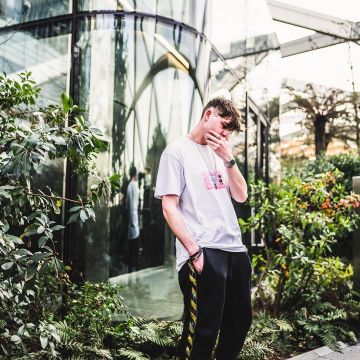 The white t-shirt Supreme that brings the influencer Ryan Hildrew on his Instagram