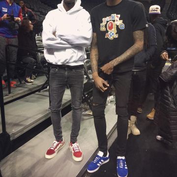 zapatillas Gazelle azules y blancas vistas en la cuenta de Instagram de Brandon X. Ingram