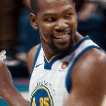 The jersey basketball blue and white of the Warriors Kevin Durant saw on the account Instagram of Nike