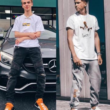 las moribundas zapatillas amarillas adidas NMD vistas en la cuenta de Instagram de fitrotation